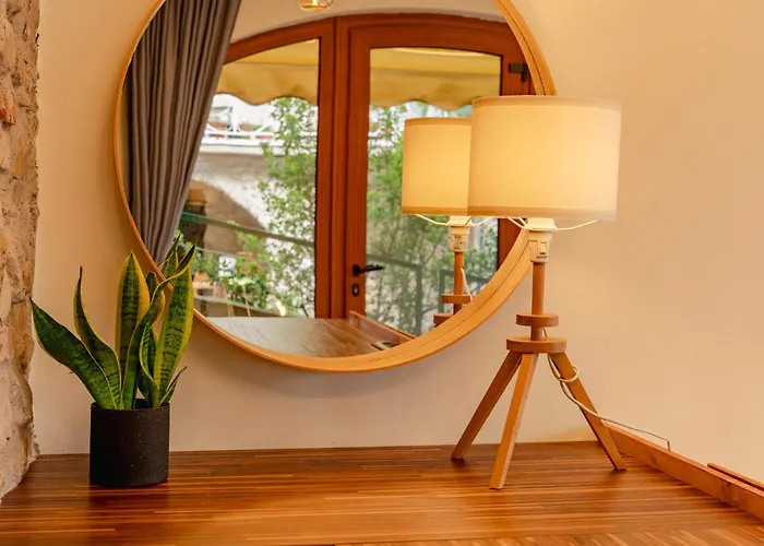 With Private Garden By Gardadoma *