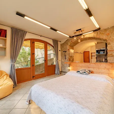 With Private Garden By Gardadoma