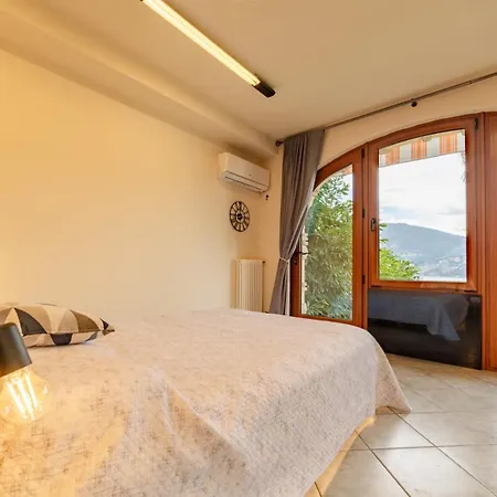 With Private Garden By Gardadoma Brenzone sul Garda