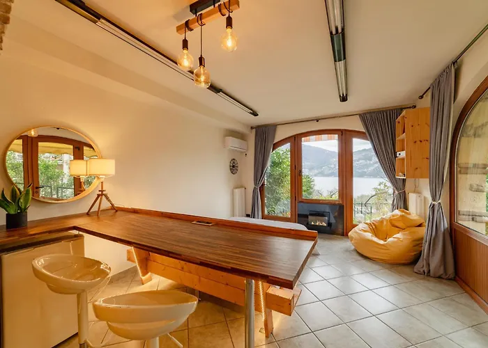 With Private Garden By Gardadoma Apartamento *