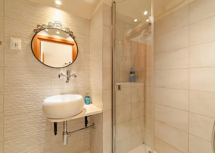 With Private Garden By Gardadoma Apartamento