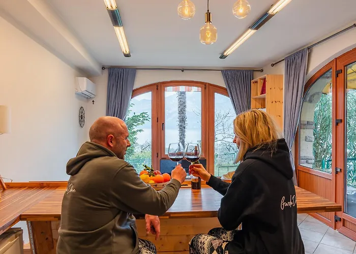 With Private Garden By Gardadoma Brenzone sul Garda