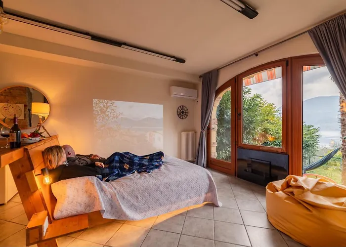 With Private Garden By Gardadoma Brenzone sul Garda